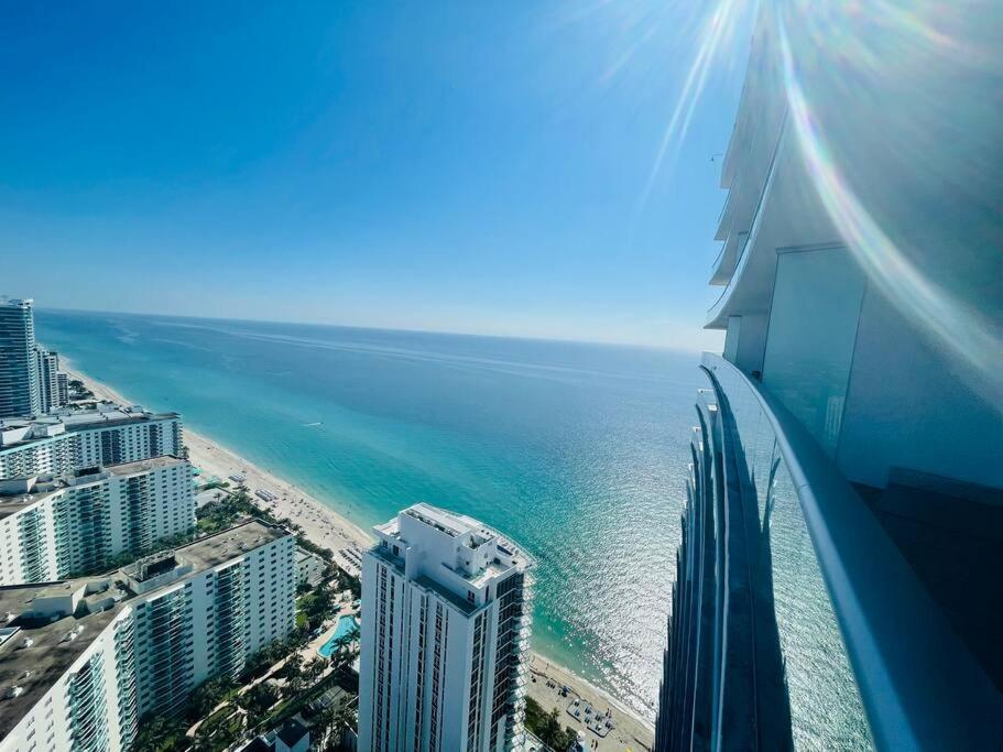 Stay At The Top With Amazing Views By Rent4Us Hollywood Bagian luar foto