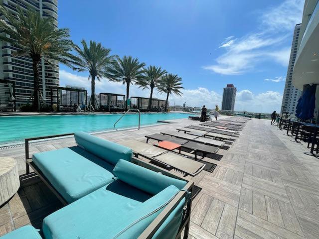 Stay At The Top With Amazing Views By Rent4Us Hollywood Bagian luar foto